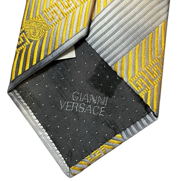Gianni Versace Stripped Medusa Yellow Gray Silk Twill Tie - Picture 4 of 11